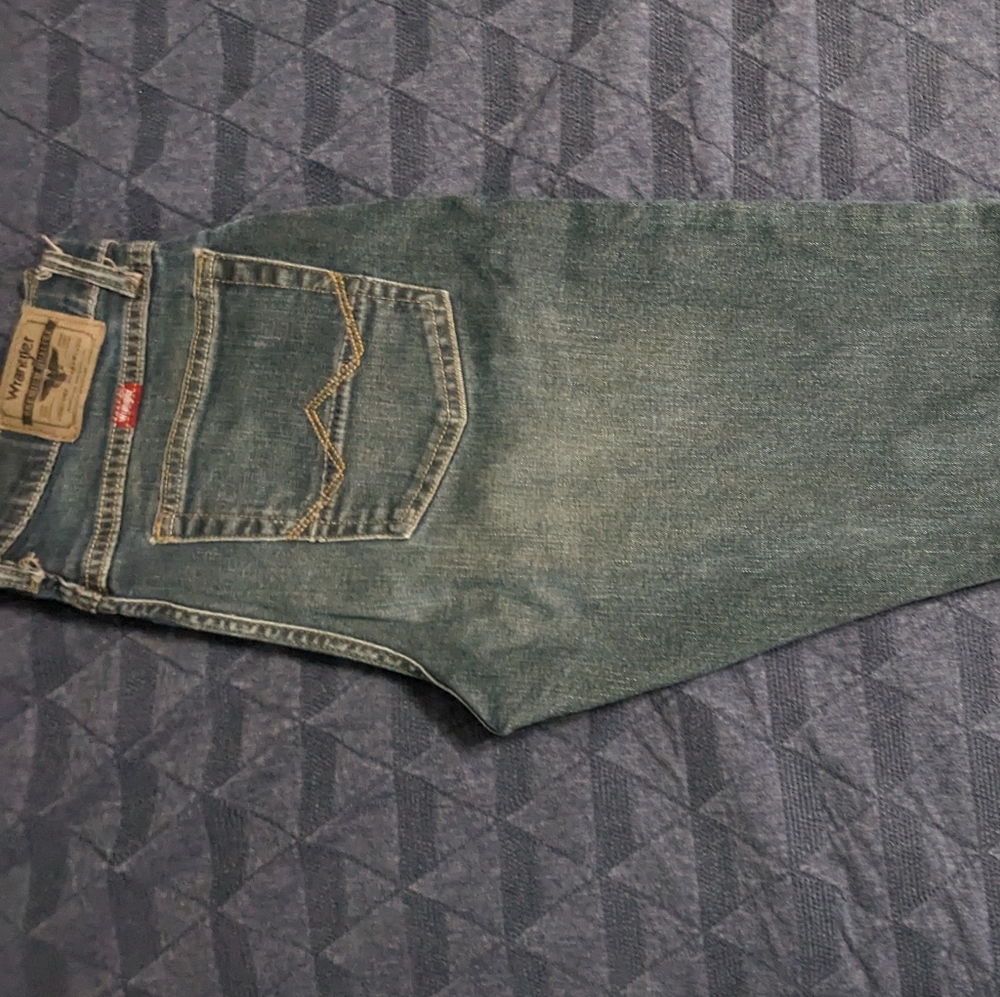 Wranglers, 30/32 athletic fit jeans